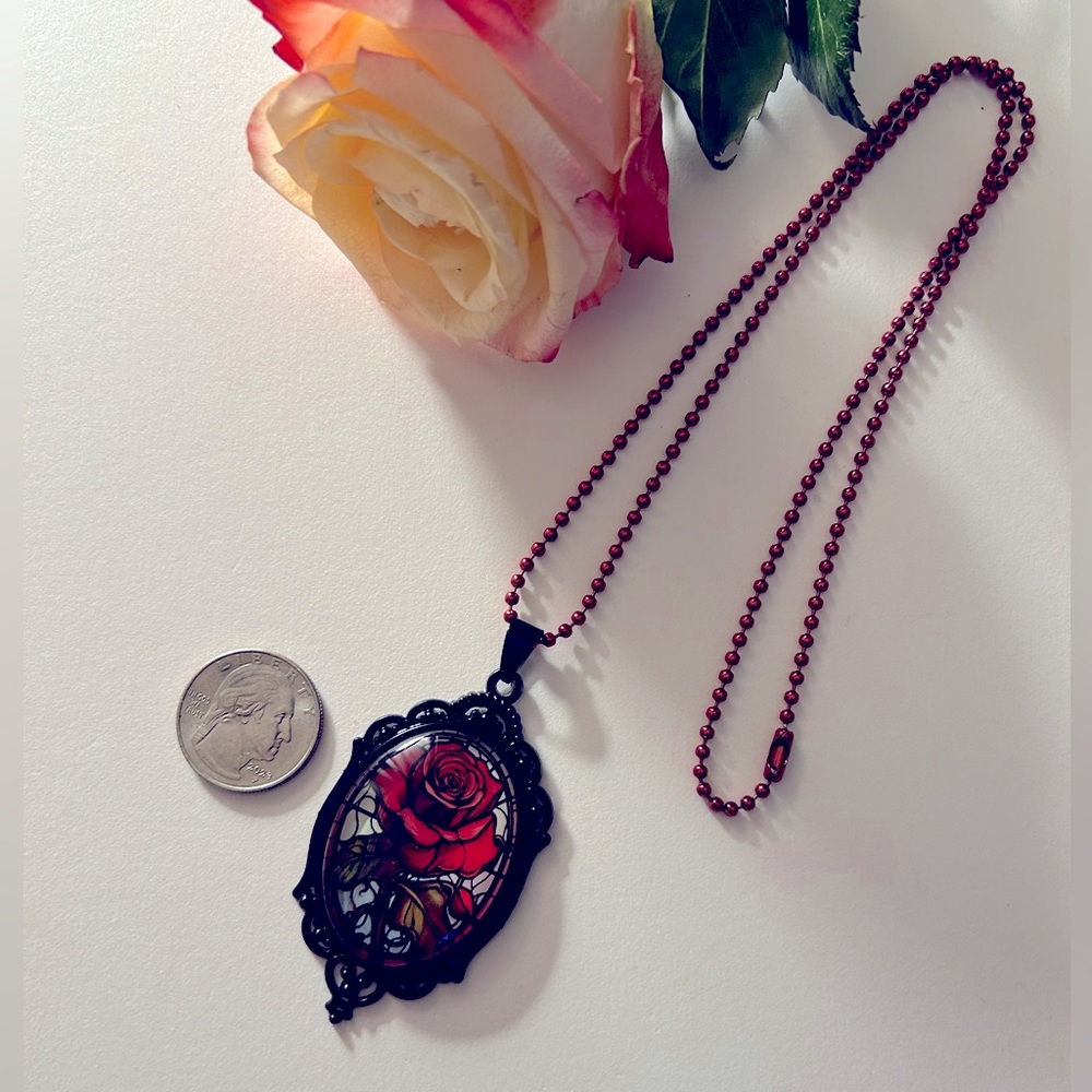 Necklace Gothic Framed Red Rose Black Metal oval 2.75” pendant 22”Red Ball chain - Picture 3 of 9